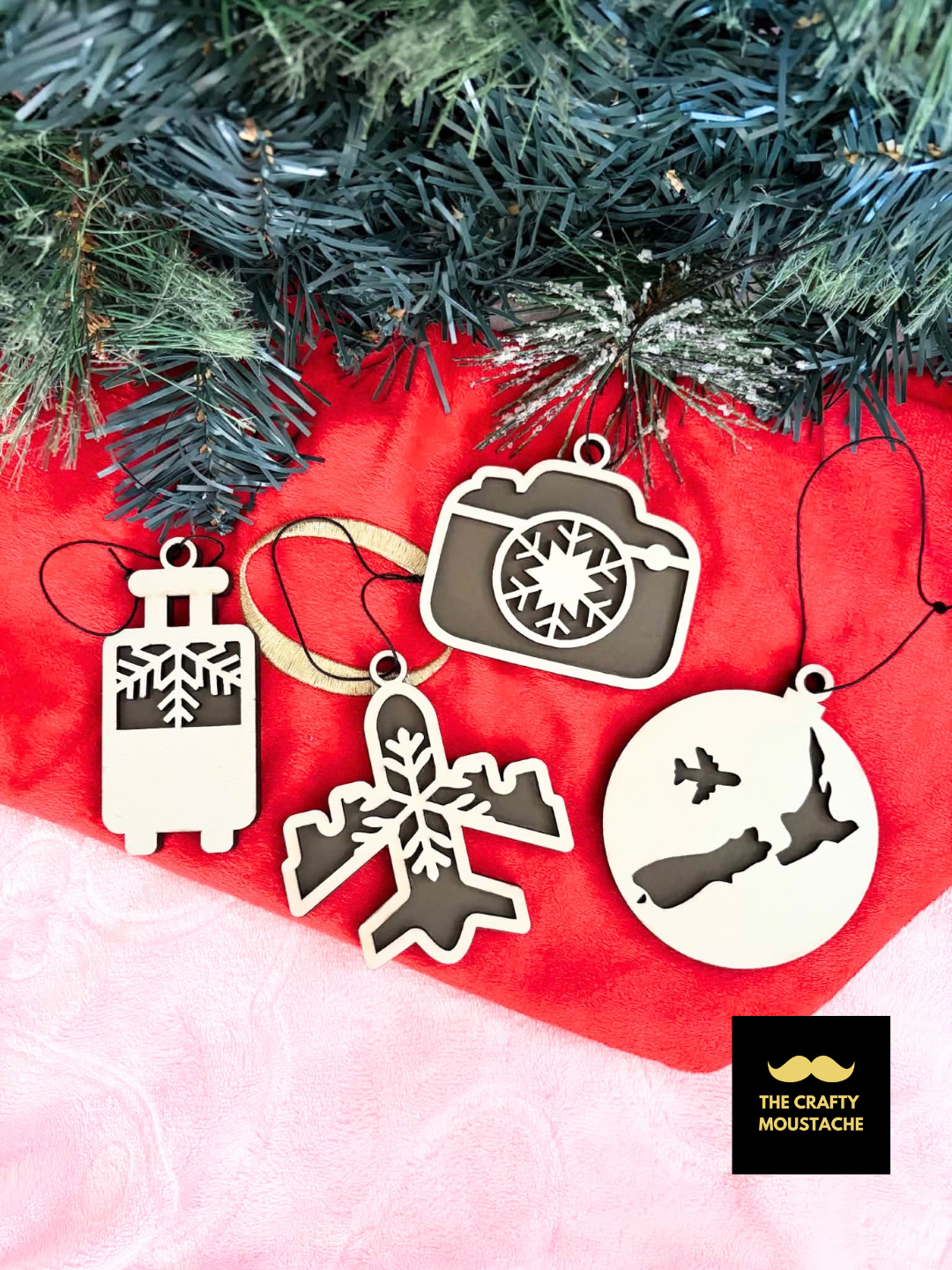 The Traveller Bauble Set
